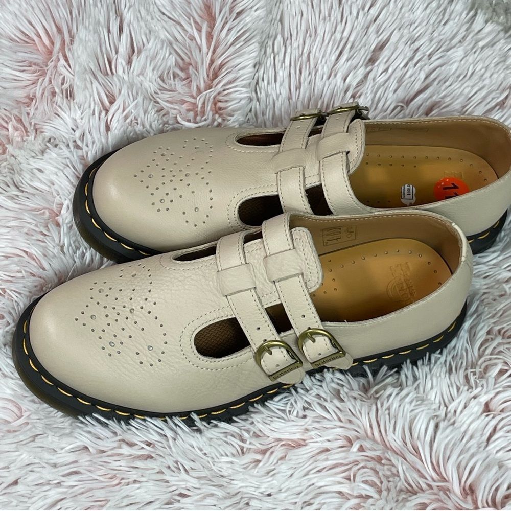 Dr. Martens Cream Flats - Picture 7 of 9